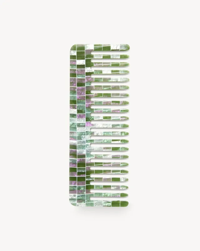 No. 2 Comb in Vert Shell Checker sold by Machete