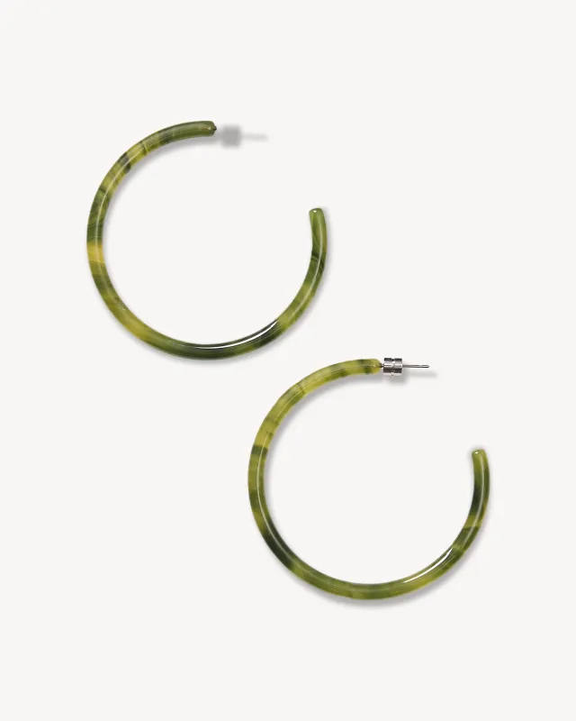 Large Hoops in Algae made by Machete