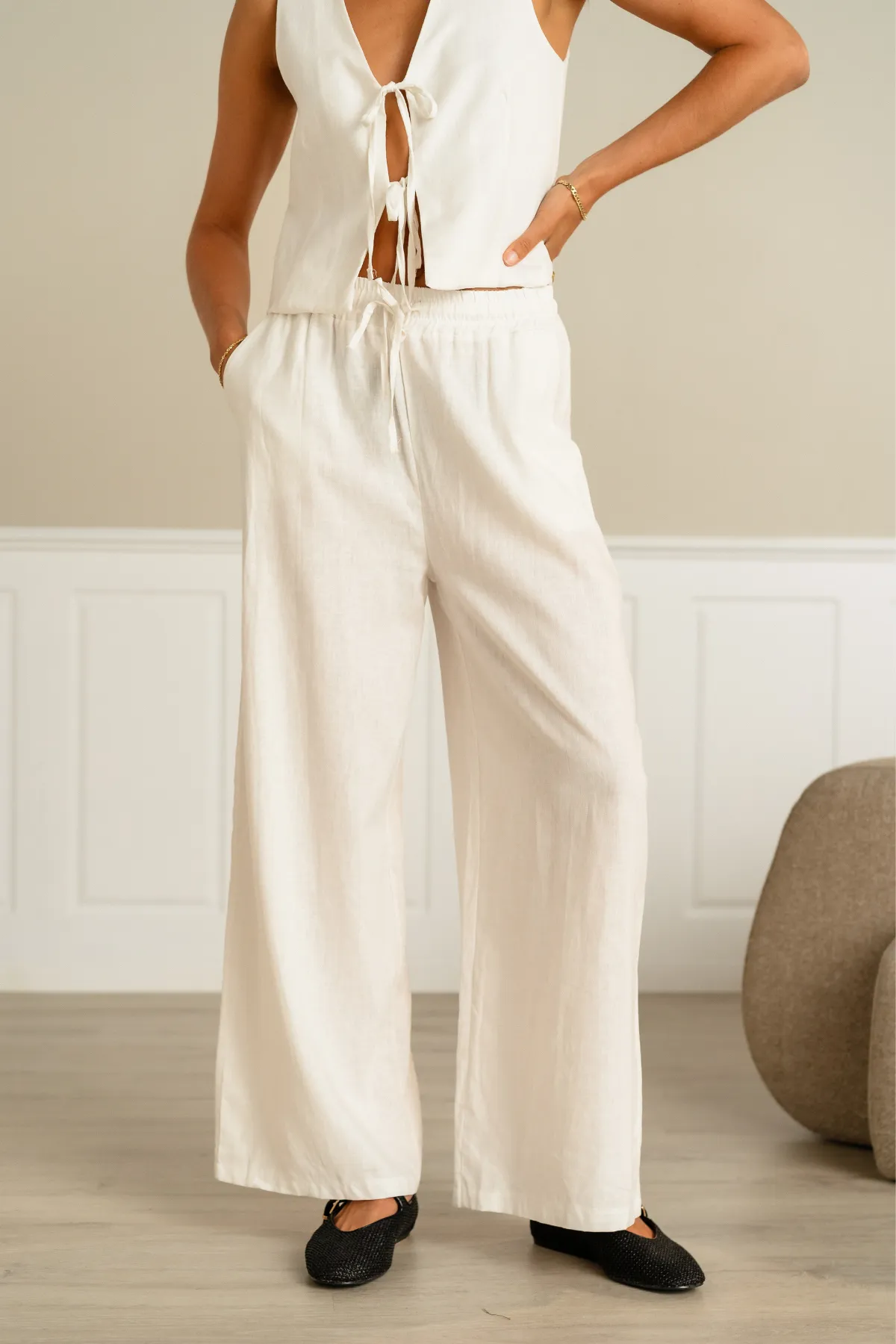 Hørbukser - Hvid sold by Teeshoppen product image thumbnail 2