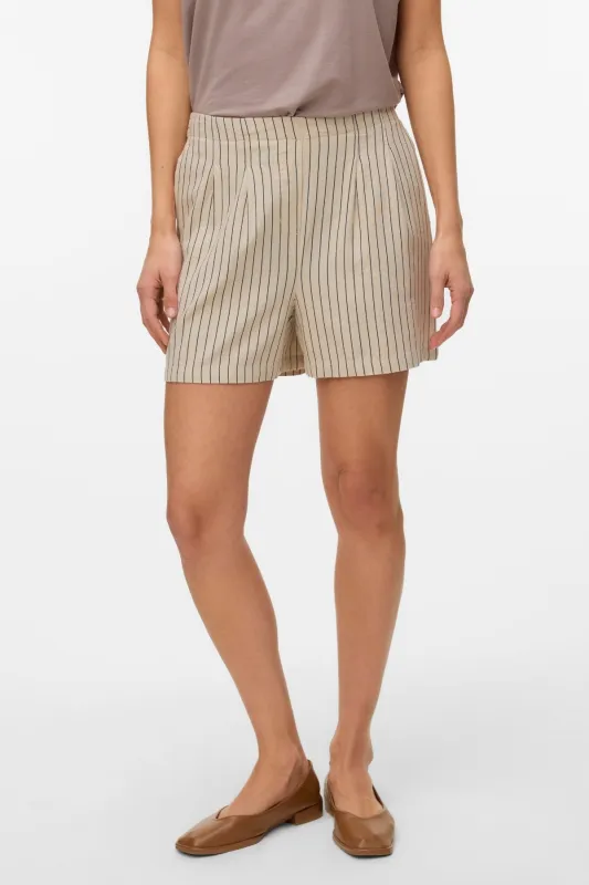 Jesmilo Shorts - Silver Lining sold by Teeshoppen