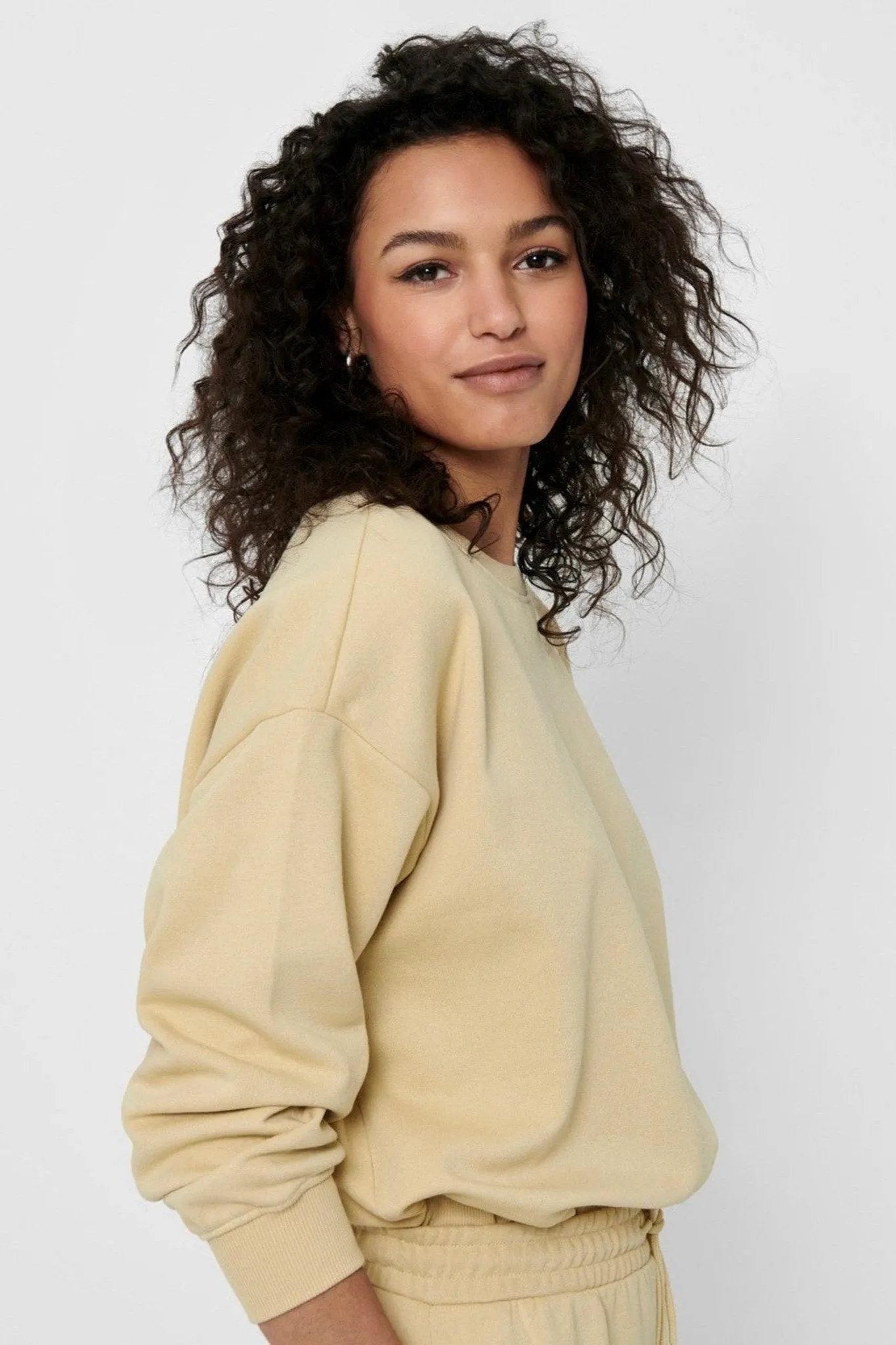 Comfy crewneck - Sandfarvet sold by Teeshoppen product image thumbnail 3