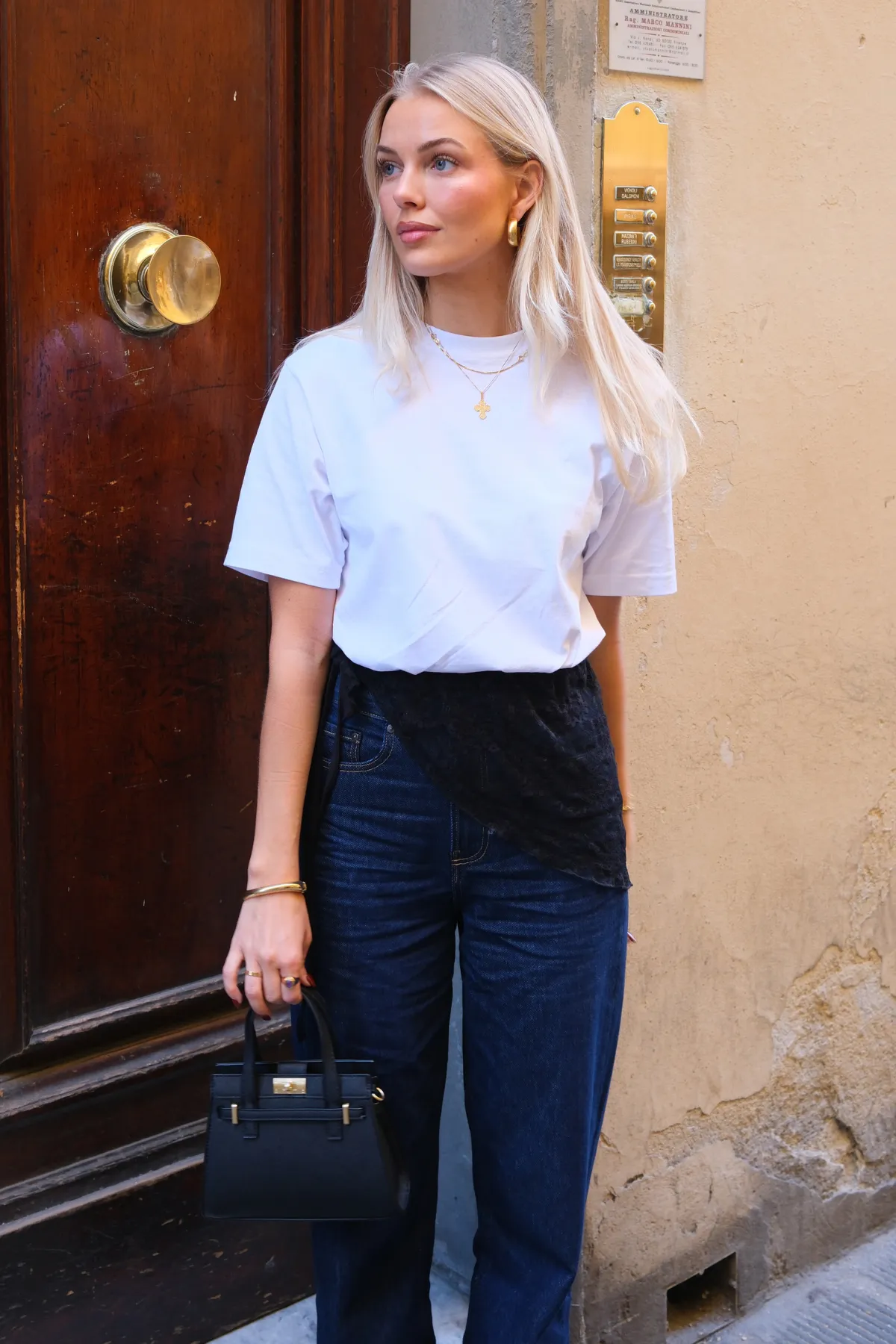 Basic T-shirt - Hvid sold by Teeshoppen product image thumbnail 2