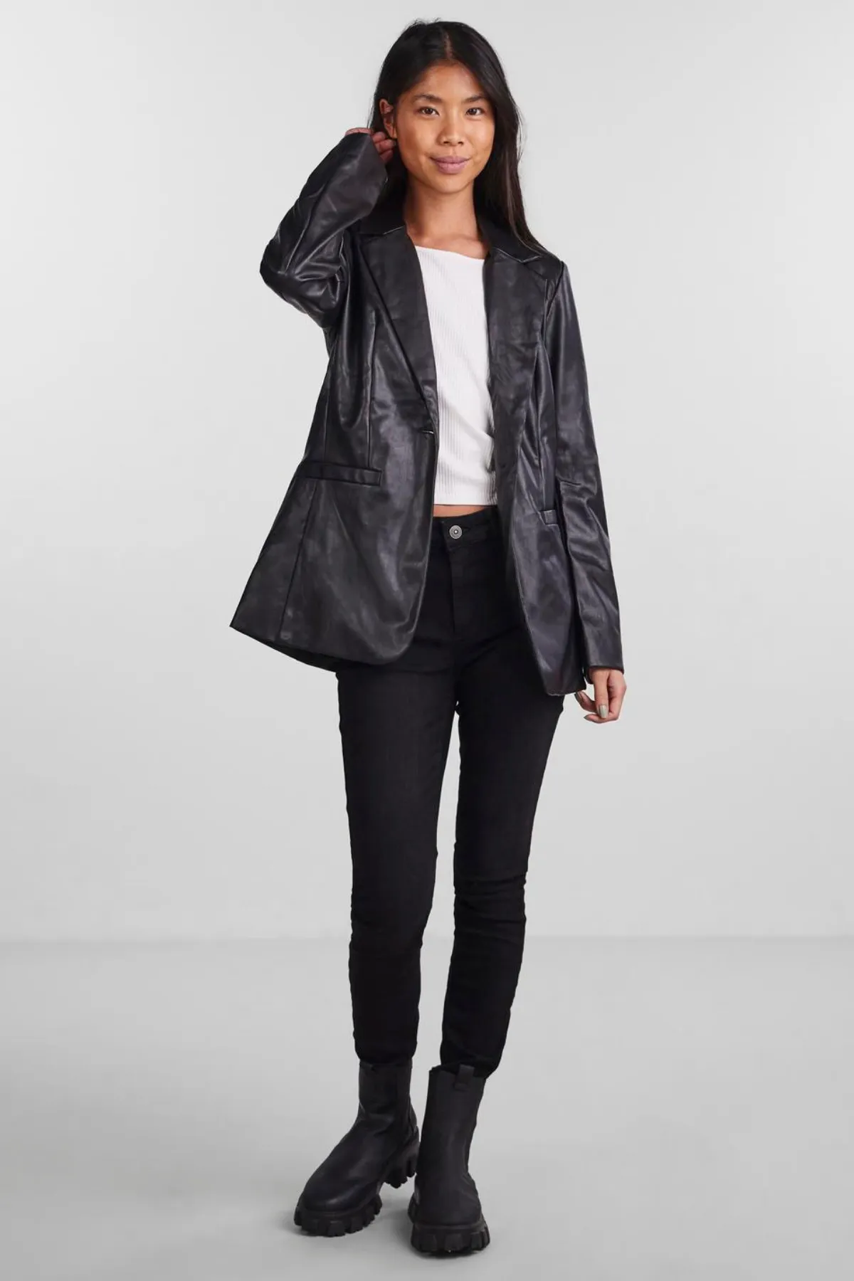 Nicole Blazer - Sort sold by Teeshoppen product image thumbnail 2
