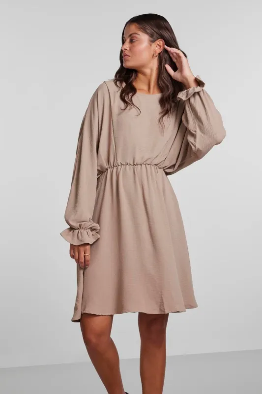 Flore Long Sleeve Kjole - Brun made by PIECES