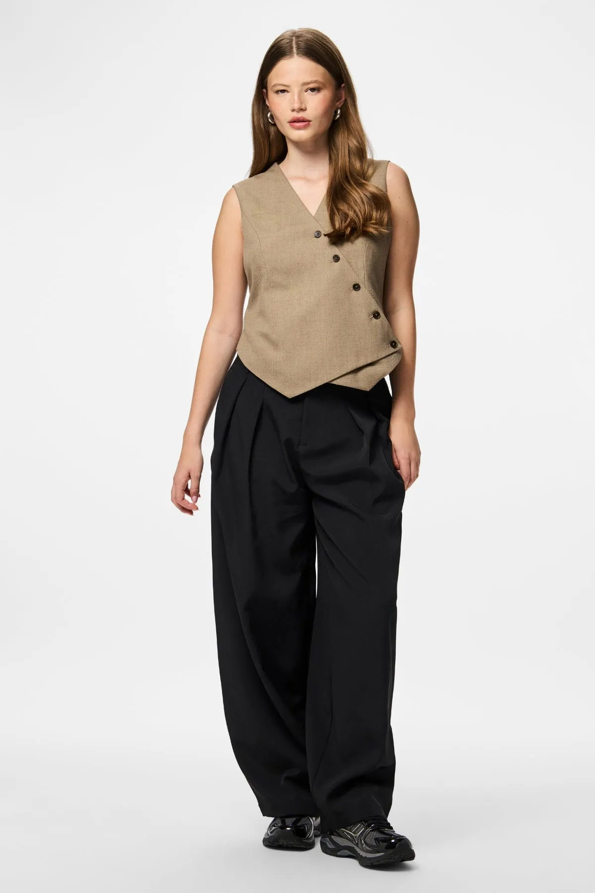 Bubbles Asymmetrisk Vest - Greige sold by Teeshoppen product image thumbnail 2