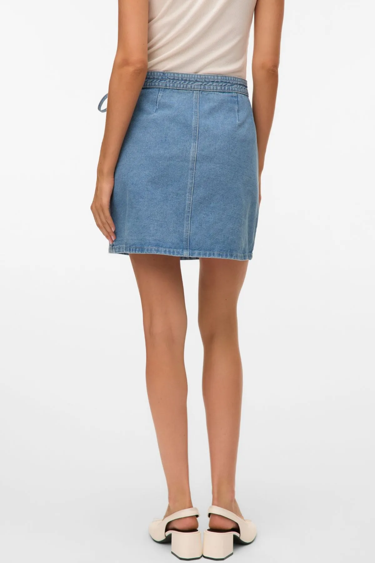 Liza Short Denim Slå-om-nederdel - Medium Blue Denim sold by Teeshoppen product image thumbnail 3