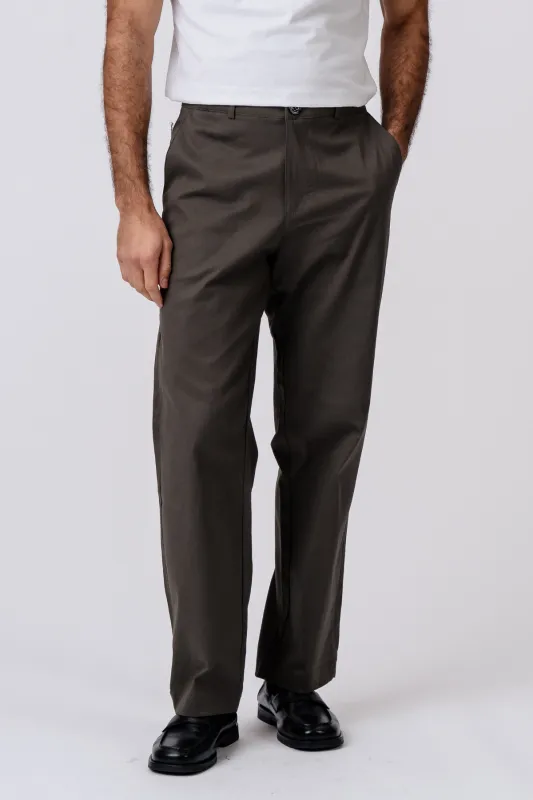 Chino Wide - Olive made by Teeshoppen