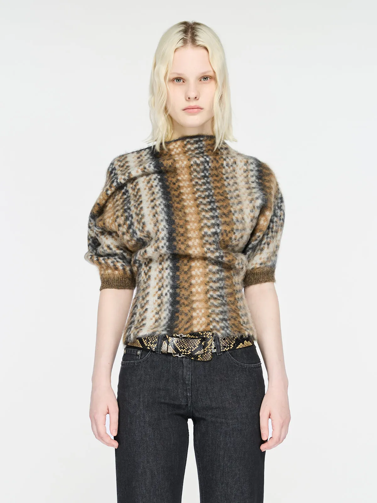 Scale Top sold by KNWLS