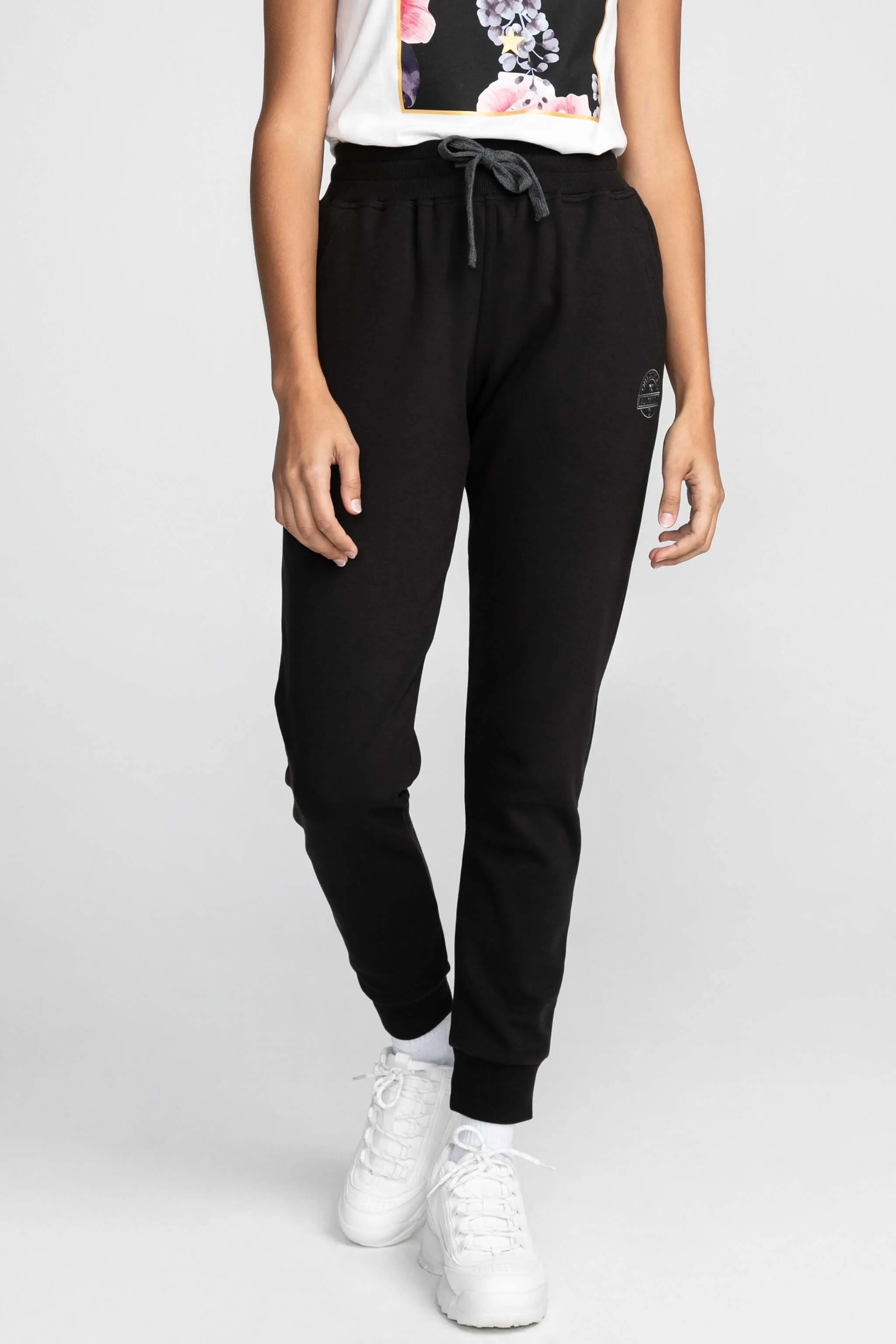 Jogger effilé broderie Original sold by Au Coton