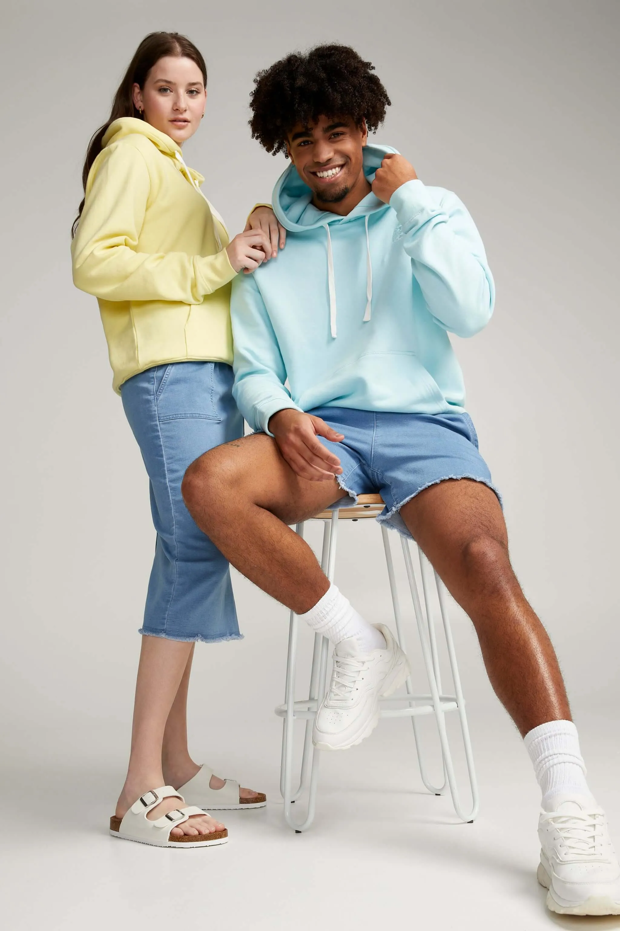 Hoodie unisexe broderie Original sold by Au Coton product image thumbnail 2