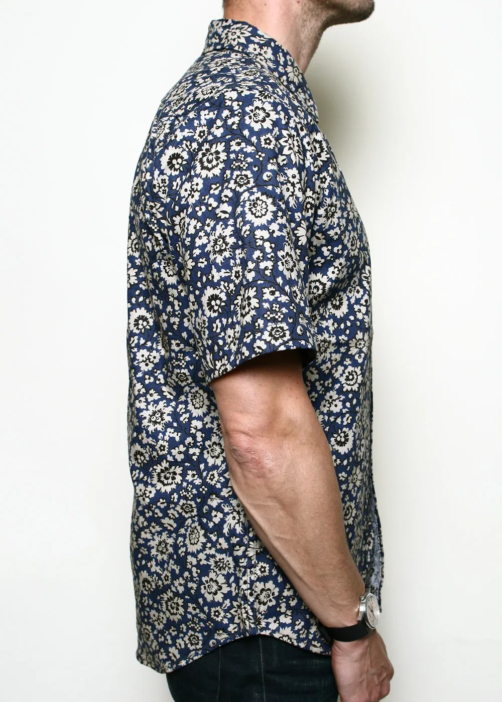 Maker Shirt // Navy Floral sold by Rogue Territory product image thumbnail 3