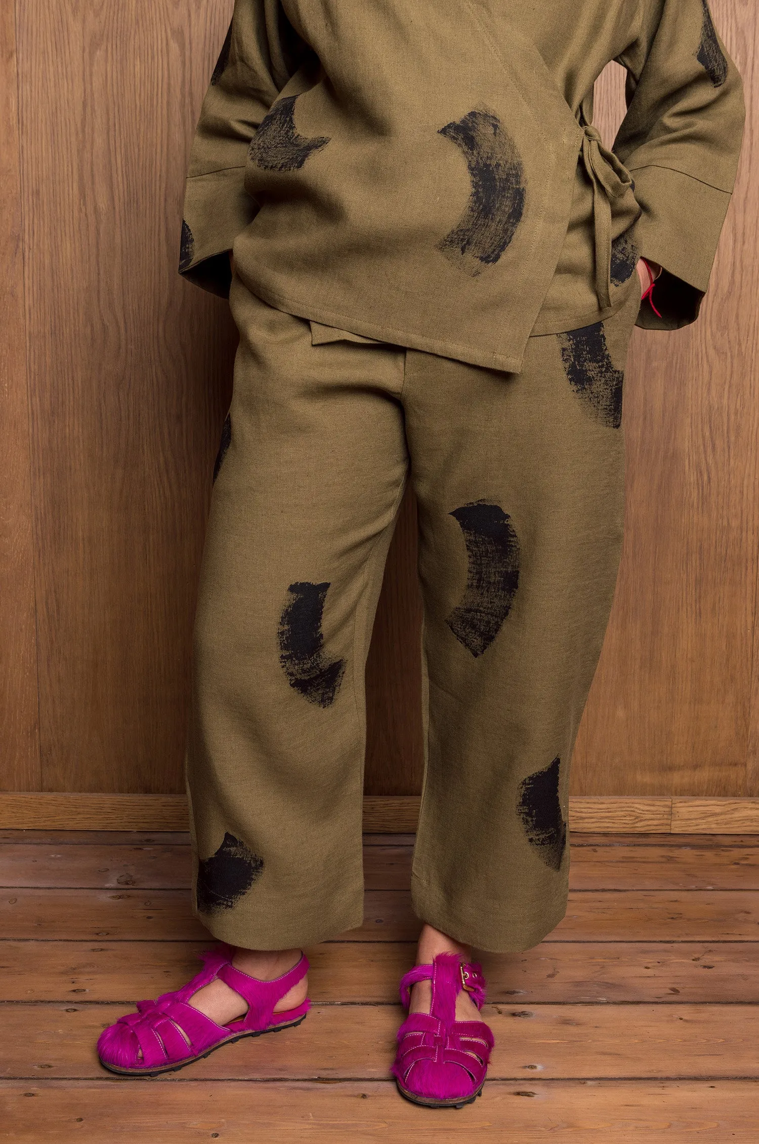 Painted Sana Pants in Khaki Linen sold by Emiko Studios product image thumbnail 5