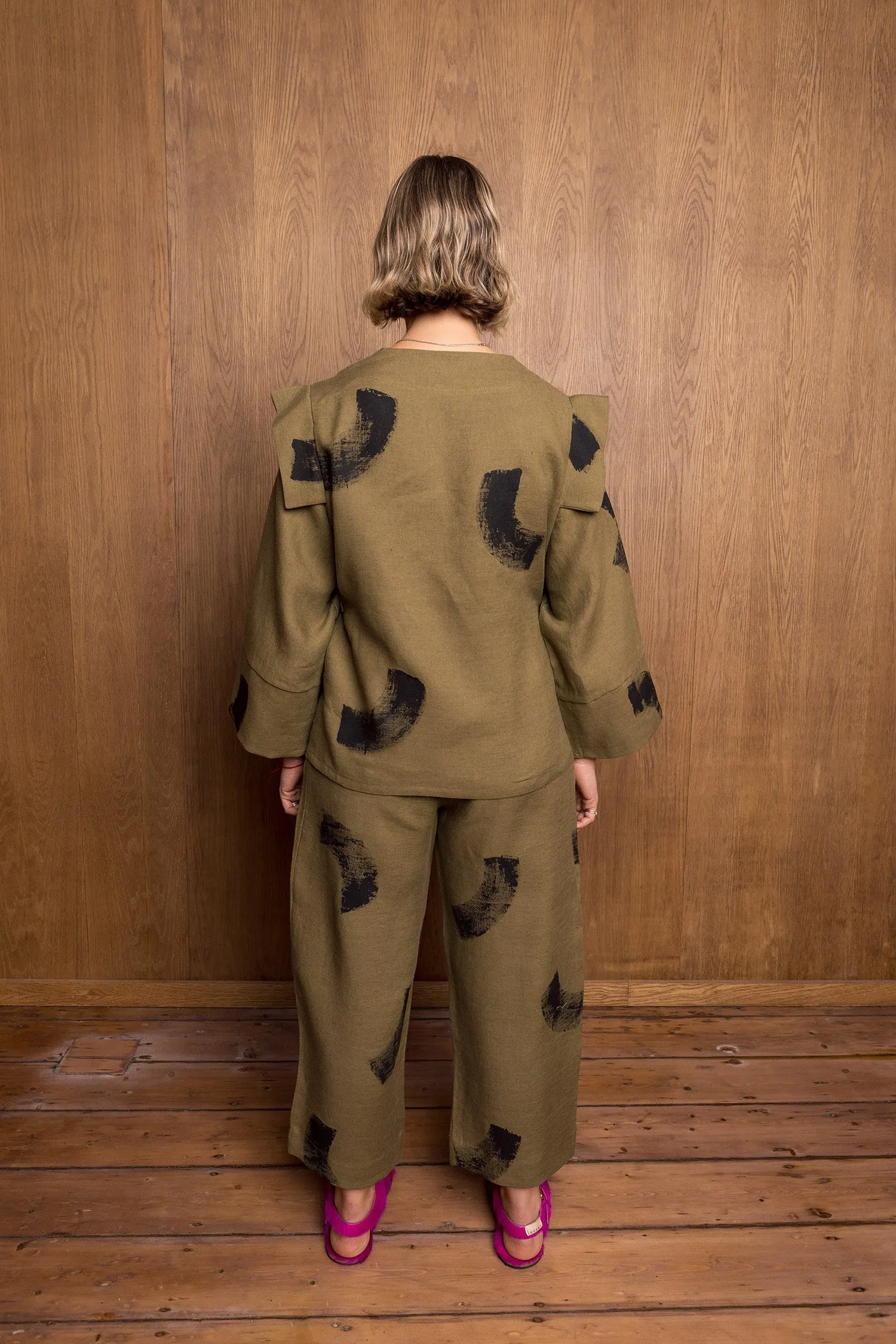 Painted Sana Pants in Khaki Linen sold by Emiko Studios product image thumbnail 4