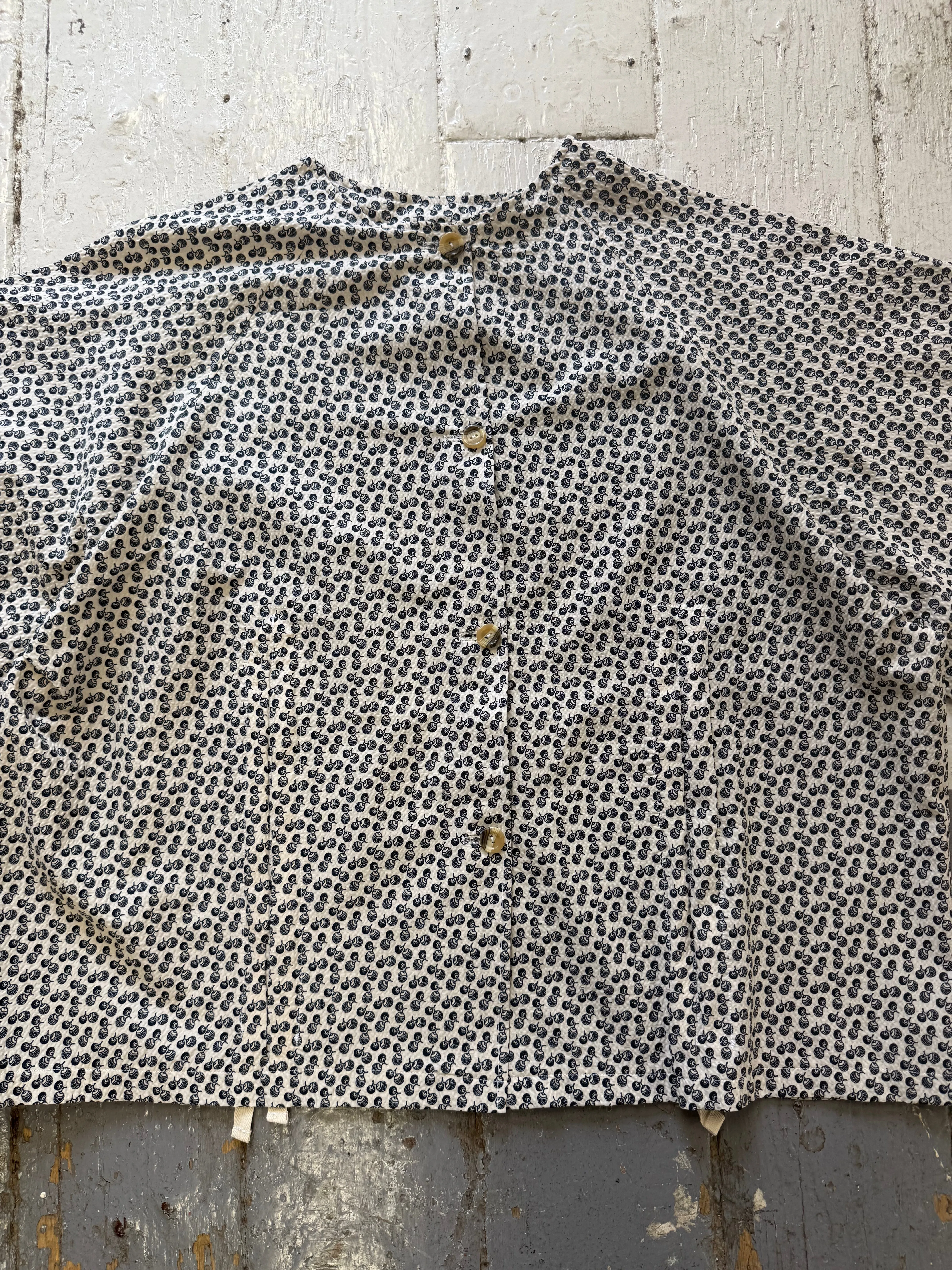 Limited Edition Kinchaku Shirt in White Acorn Seersucker XS-M sold by Emiko Studios product image thumbnail 4