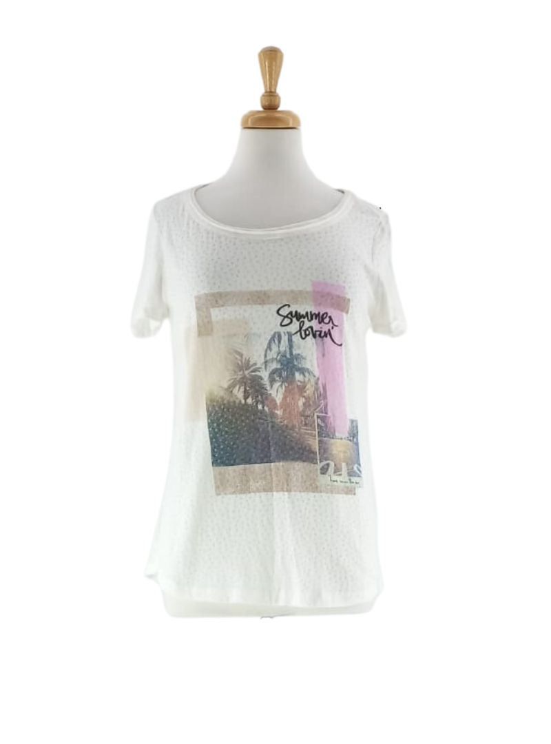 DETAILED PRINTED TOP sold by FBO