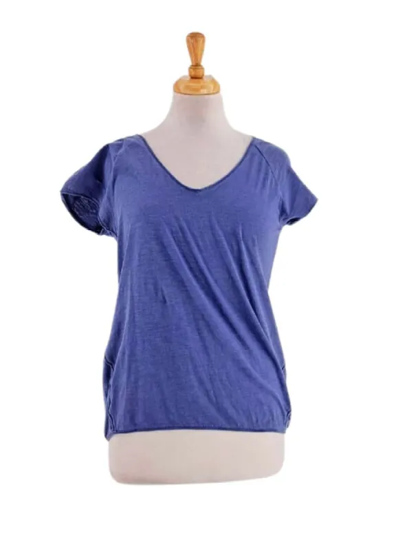 HEART DETAIL BASIC TEE sold by FBO