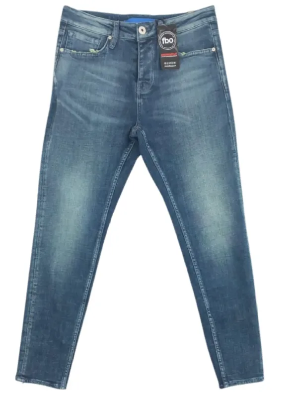 BASIC MEDIUM WASHED DENIM sold by FBO