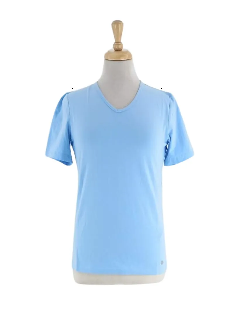 BASIC V-NECK FITTED TEE sold by FBO