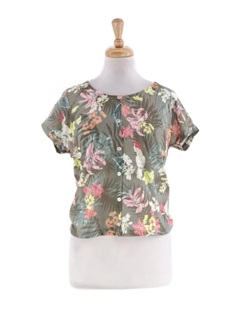 BUTTON DETAILED TEE sold by FBO