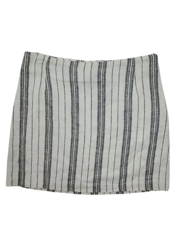 STRIPED PATTERNED MINI SKIRT sold by FBO