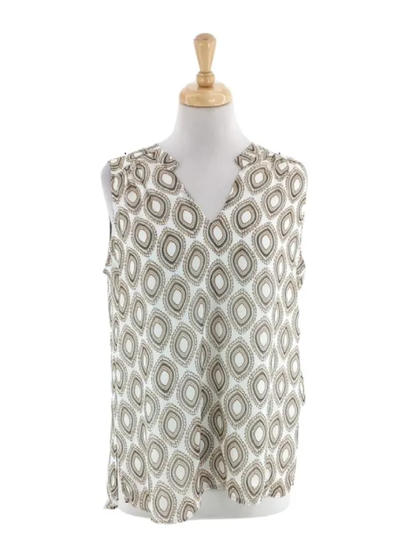 DETAILED V-NECK SLEEVELESS BLOUSE sold by FBO