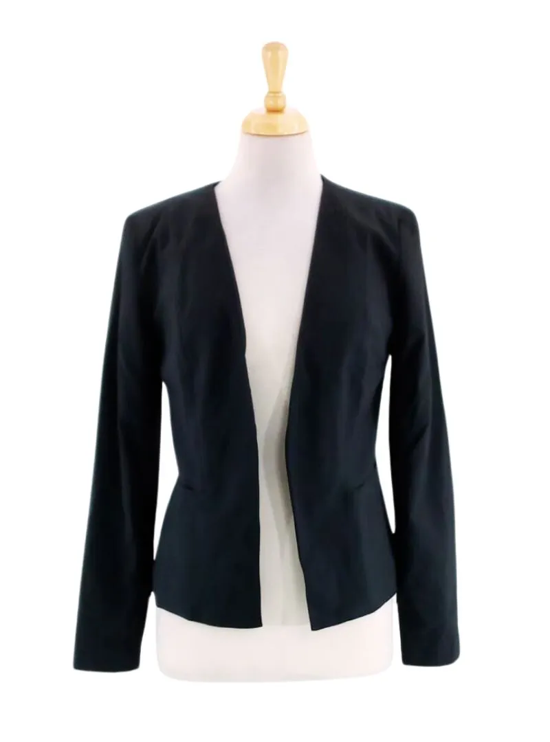 BASIC BLAZER WITH POCKETS sold by FBO