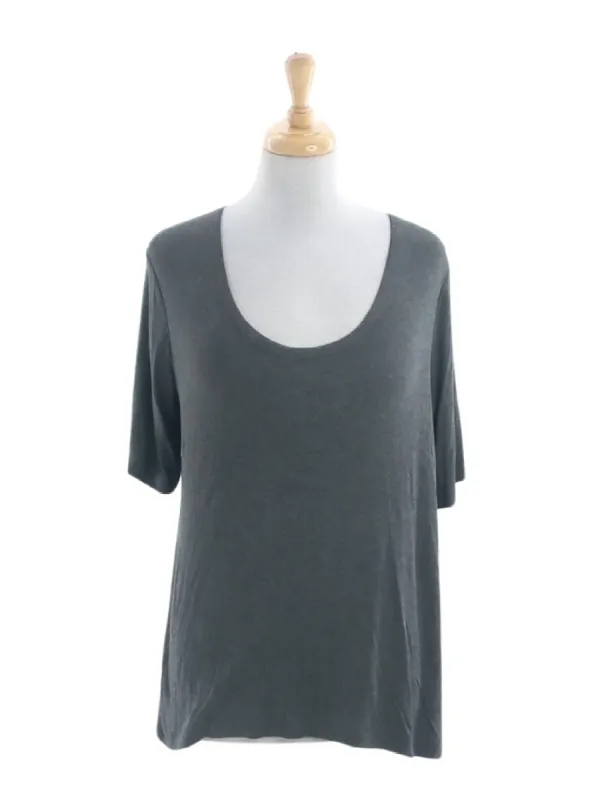 BASIC LOOSE FIT TOP sold by FBO