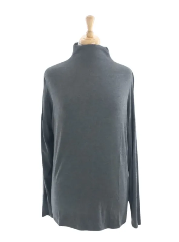 BASIC TURTLE NECK TOP sold by FBO
