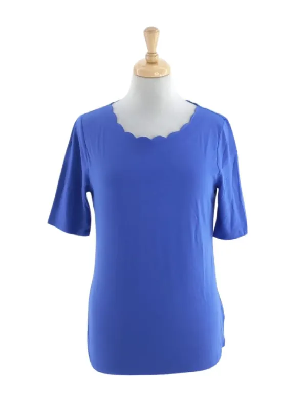 CURVED NECKLINE BASIC TEE sold by FBO