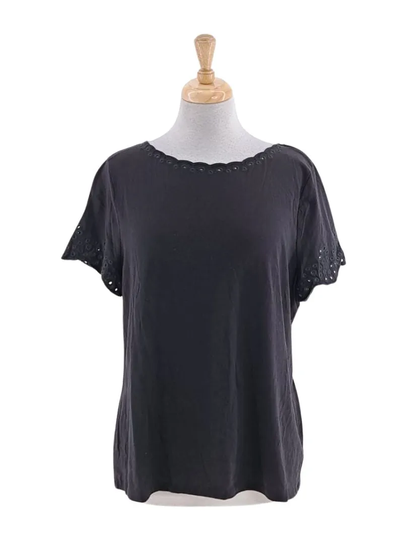 CUT OUT DETAILED TEE sold by FBO