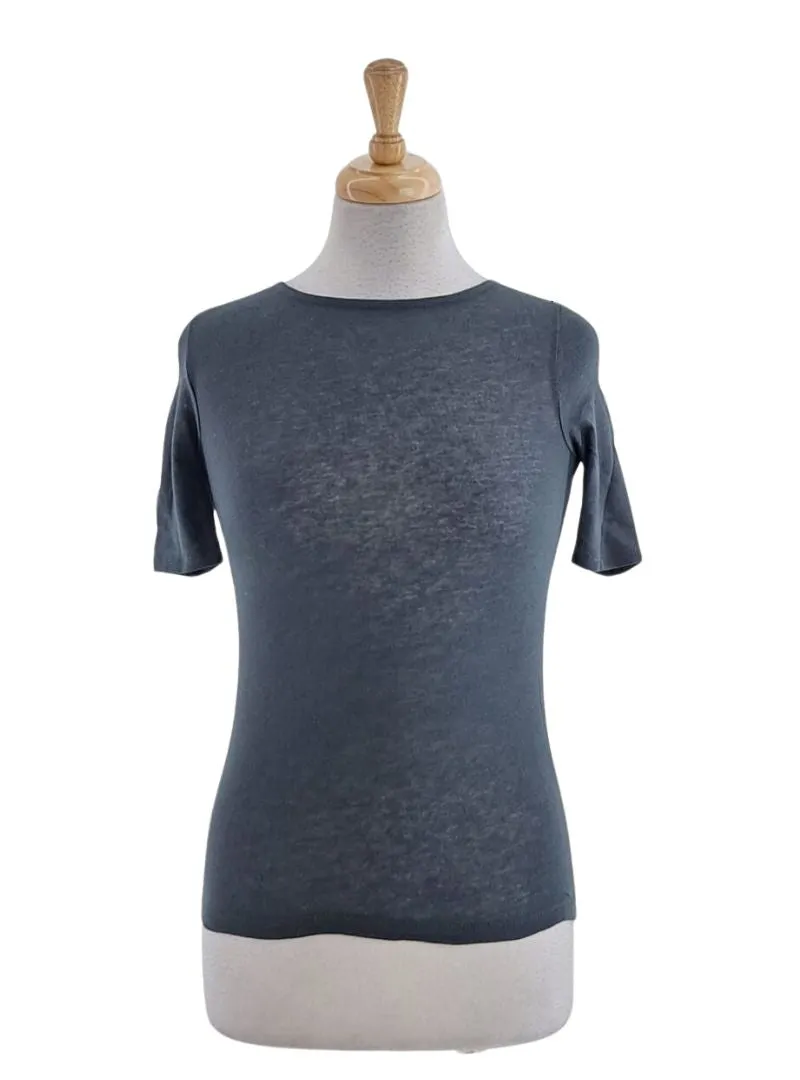 BASIC LOW BACK FITTED TEE sold by FBO