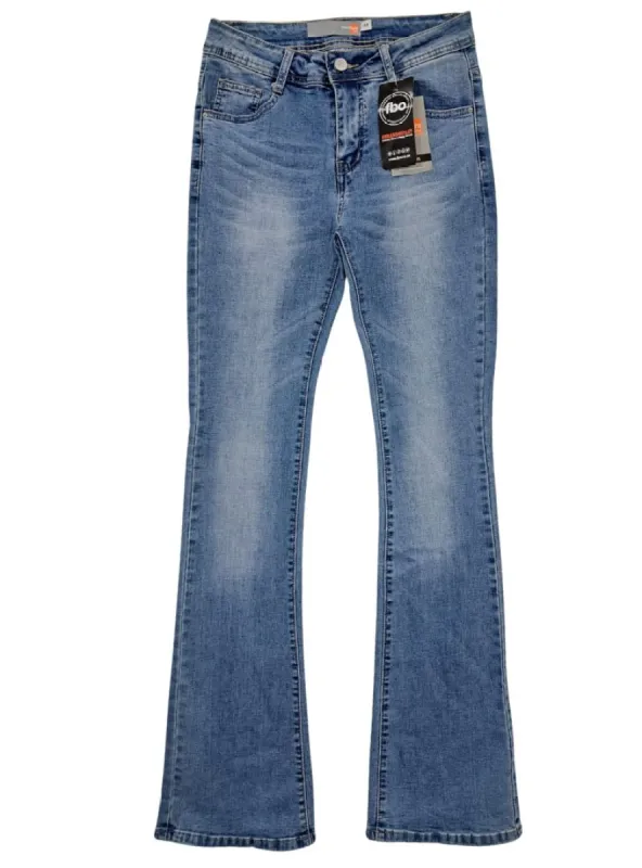 FIT AND FLARE JEAN sold by FBO
