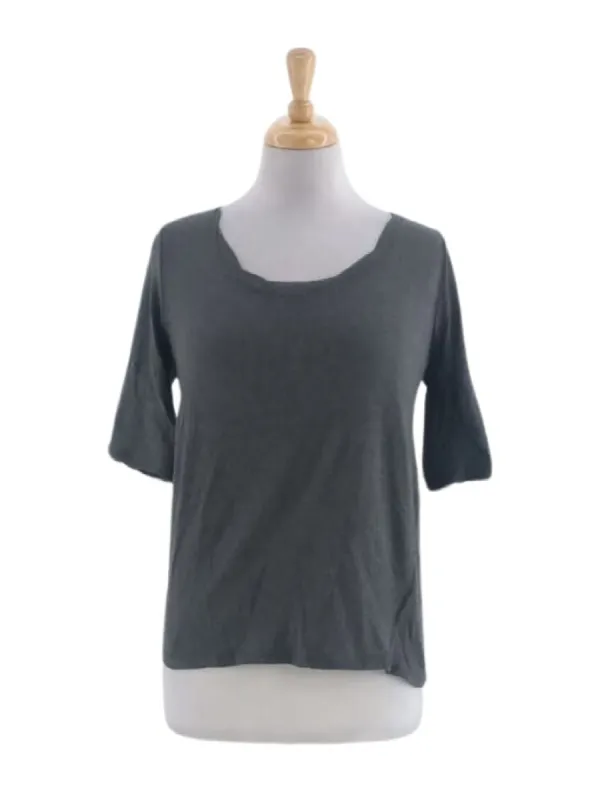 BASIC NECKLINE DETAILED TEE sold by FBO