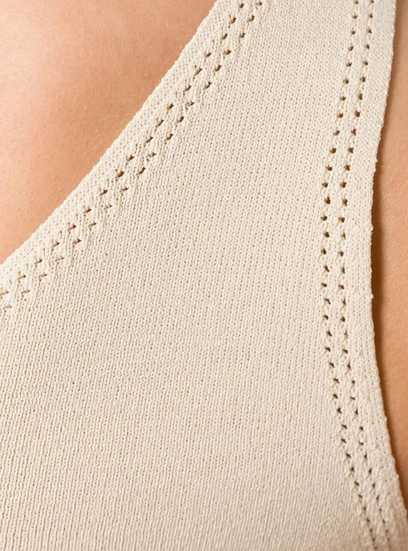 CUT OUT V-NECK SLEEVELESS KNIT TOP sold by FBO product image thumbnail 4