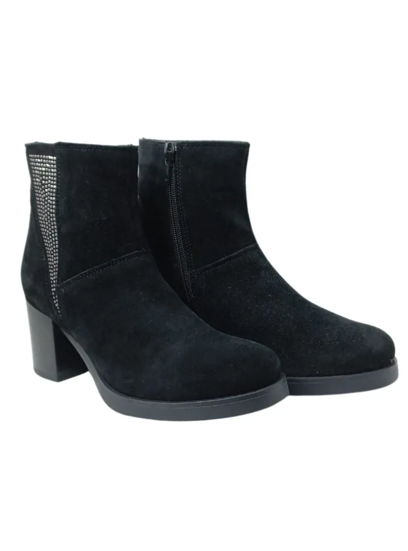 SUEDE FEEL BLOCK HEEL BOOTS sold by FBO product image thumbnail 3