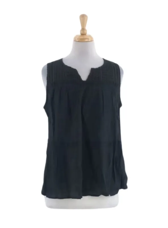 DETAIL V-NECK BLOUSE sold by FBO
