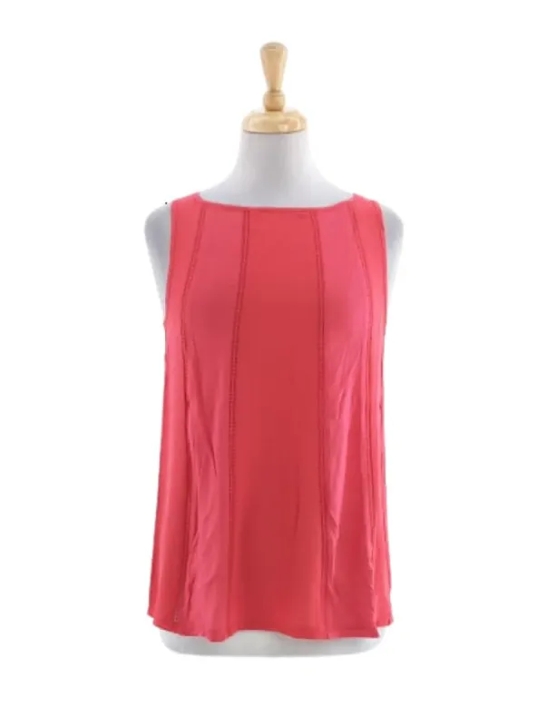 CUT OUT PATTERN COMBO TOP sold by FBO