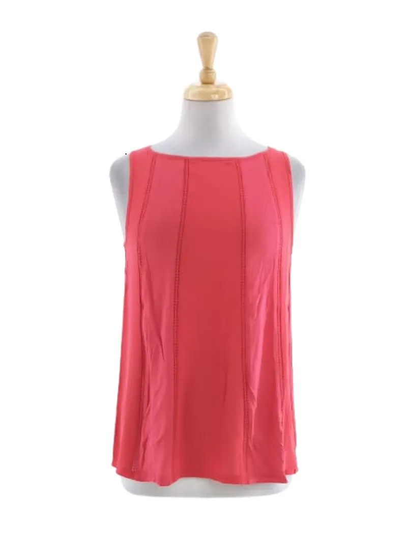 CUT OUT PATTERN COMBO TOP sold by FBO