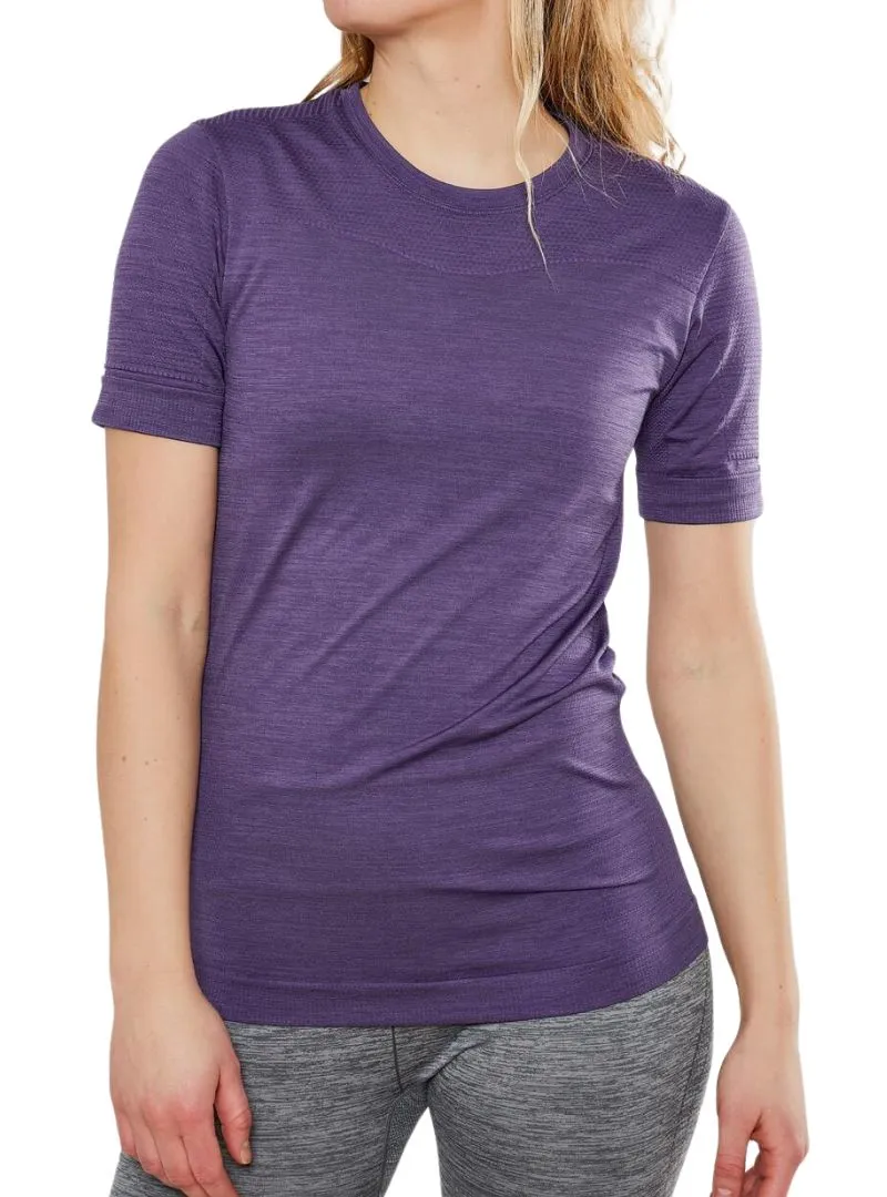 SEAMLESS ACTIVE TOP sold by FBO
