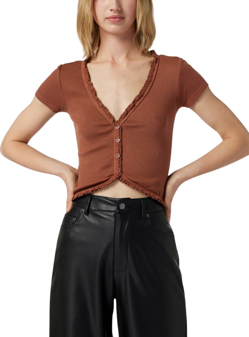 RIBBED BUTTONED DETAILED TOP sold by FBO