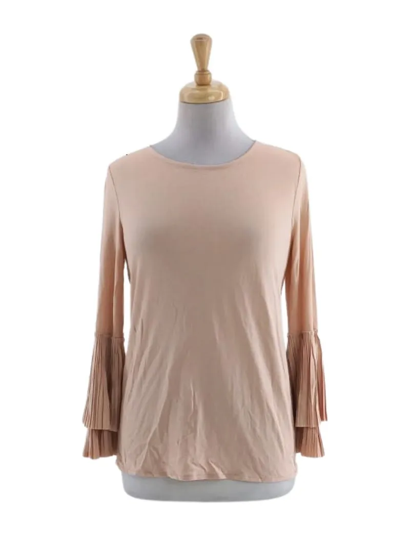 PLEATED FLARE SLEEVE TOP sold by FBO