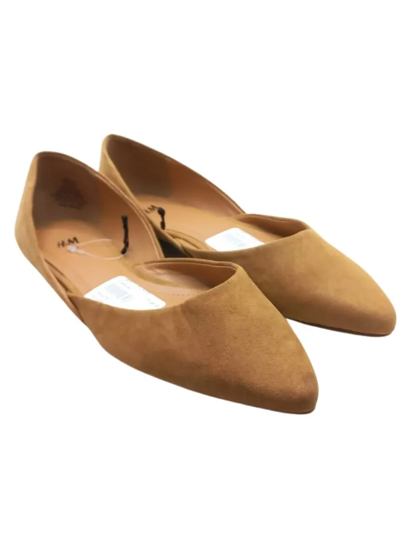 SUEDE FEEL POINTED PUMP sold by FBO product image thumbnail 3