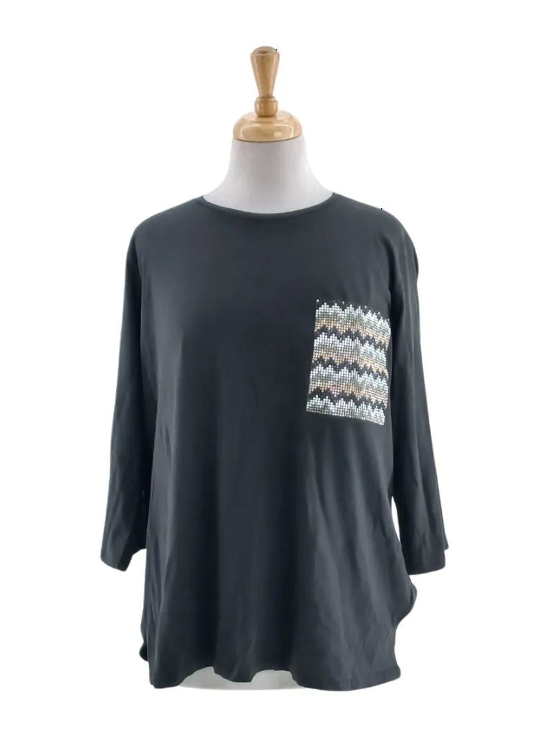 PATTERN SEQUINCE DETAILED TEE sold by FBO