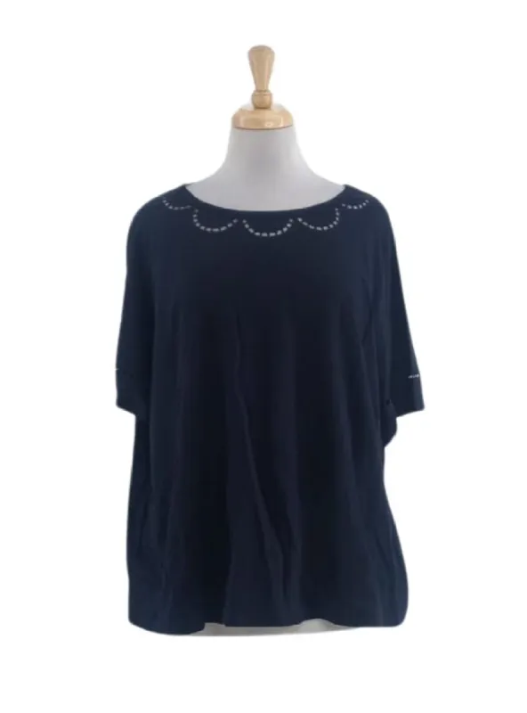 CUT OUT DETAILED TEE sold by FBO