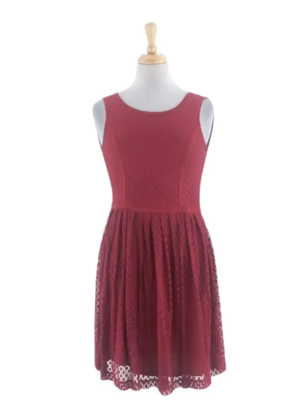 PATTERNED LACE SLEEVELESS DRESS sold by FBO