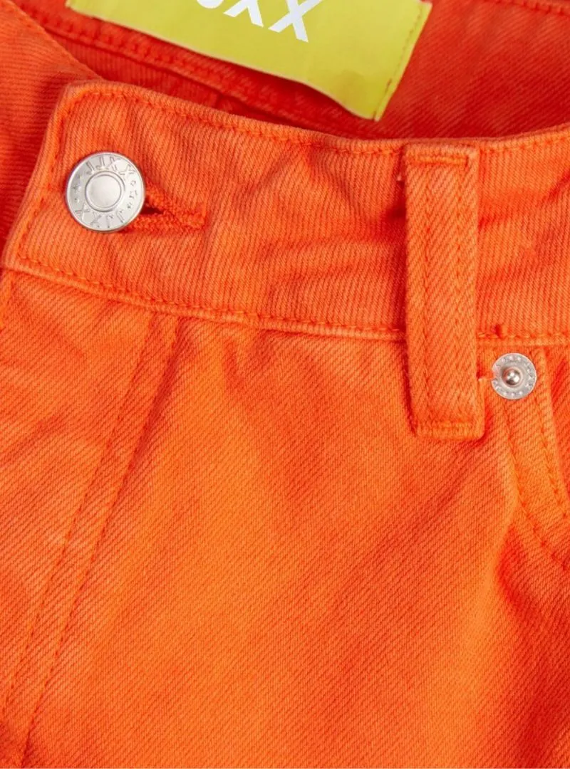 SEOUL STRAIGHT HIGHWAIST JEANS sold by FBO product image thumbnail 2