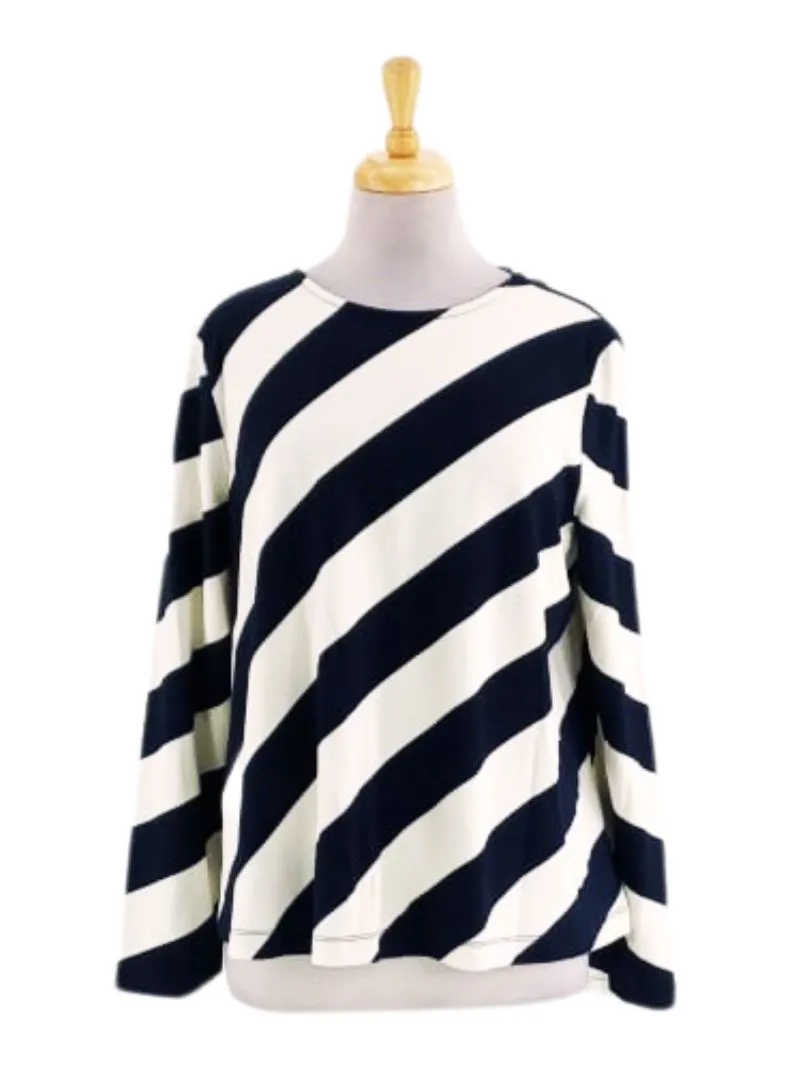 PATTERNED SLEEVE TOP sold by FBO