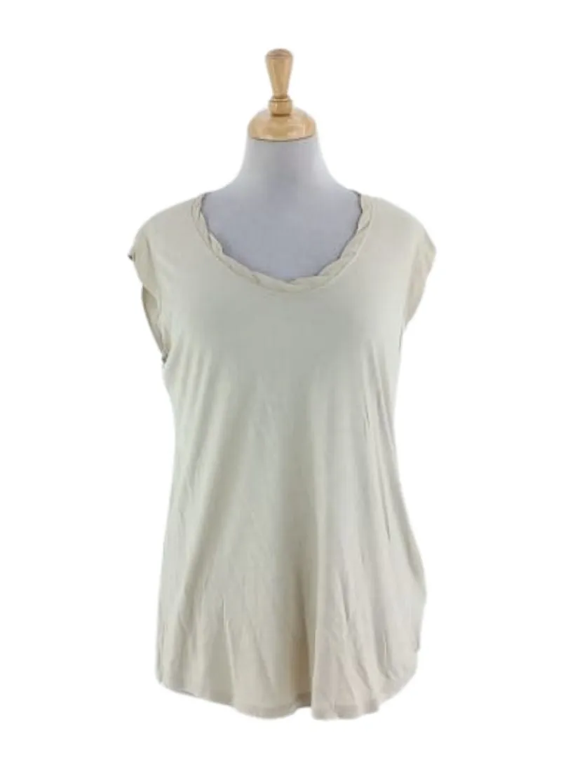 DETAILED SLEEVELESS TOP sold by FBO