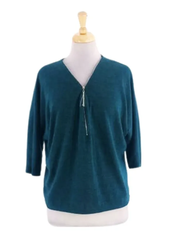 KNITTED ZIP TOP sold by FBO