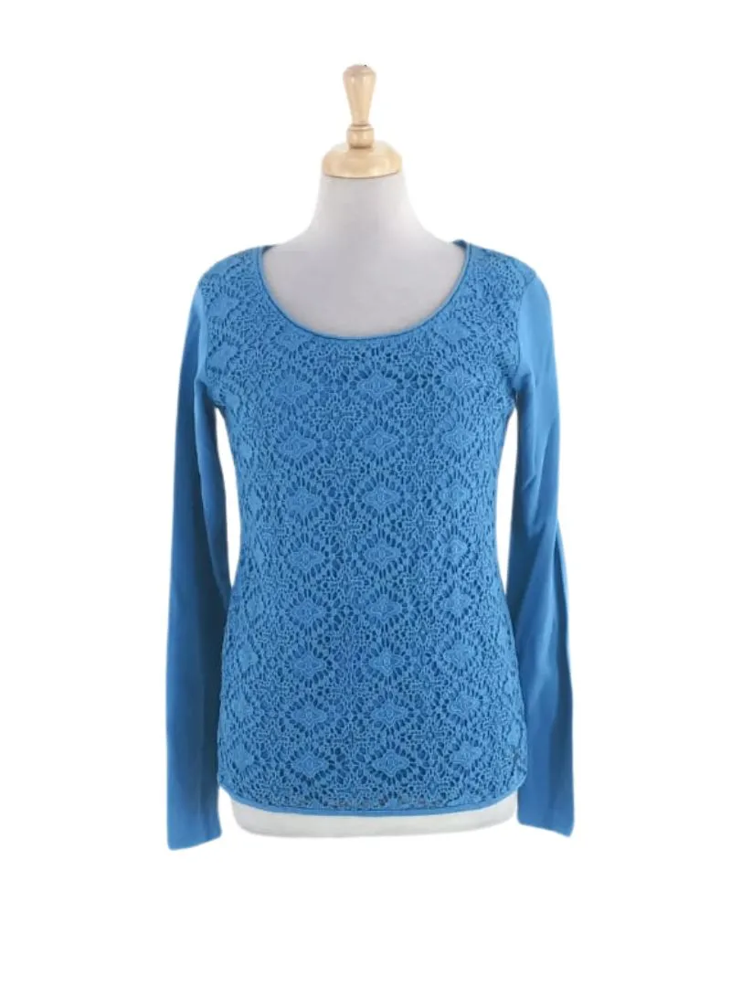 TEXTURED PATTERNED TOP sold by FBO